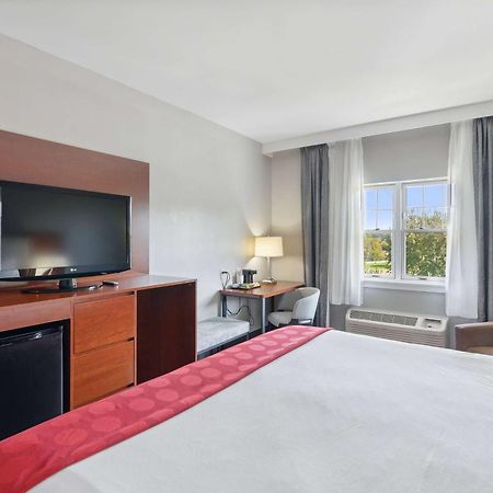 Ramada By Wyndham Saco/Old Orchard Beach Area Εξωτερικό φωτογραφία