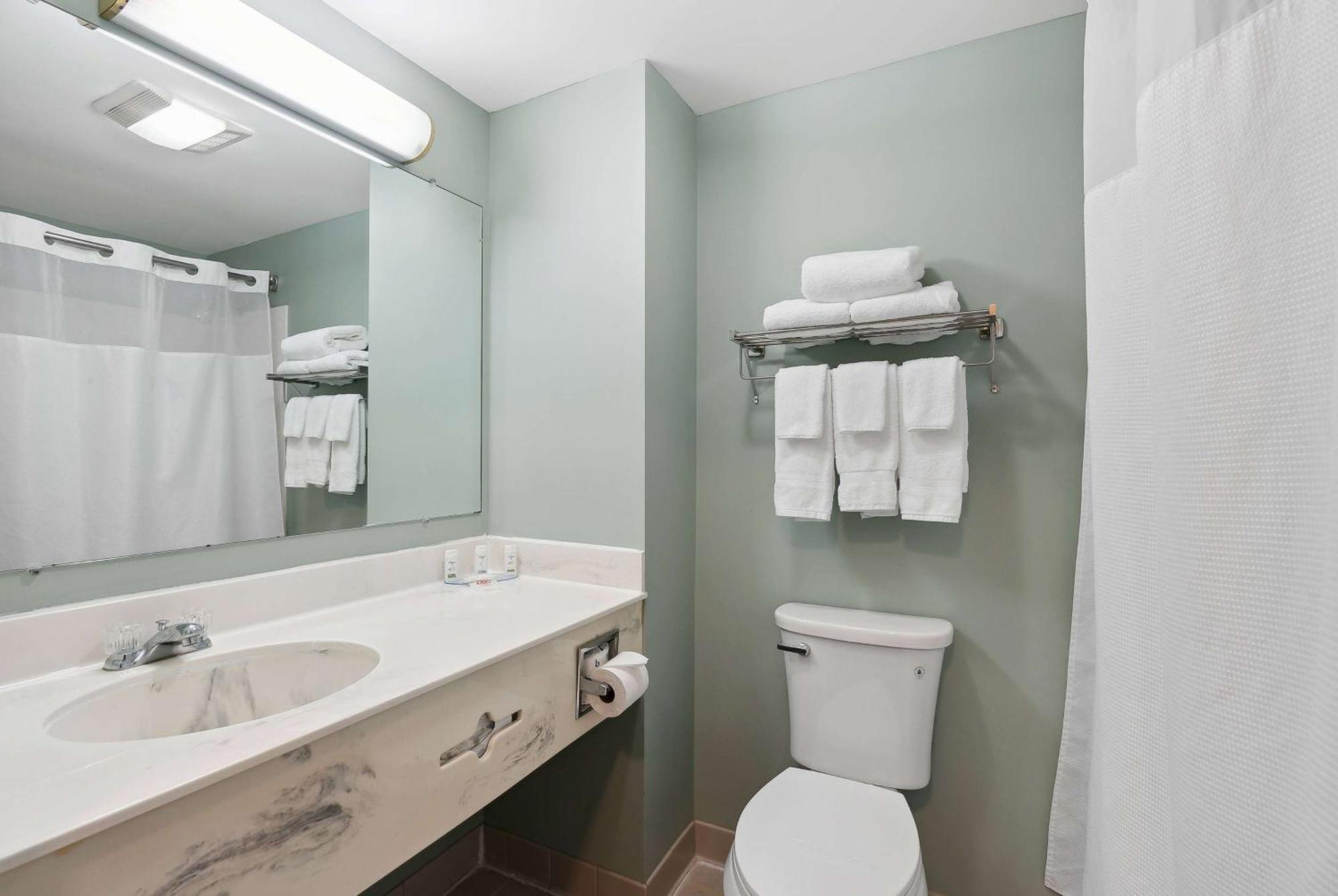 Ramada By Wyndham Saco/Old Orchard Beach Area Εξωτερικό φωτογραφία
