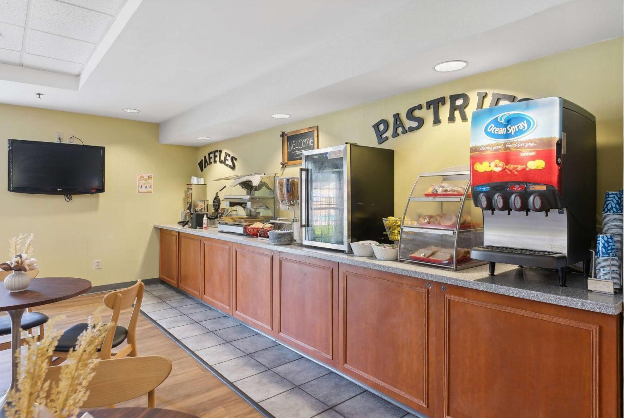 Ramada By Wyndham Saco/Old Orchard Beach Area Εξωτερικό φωτογραφία